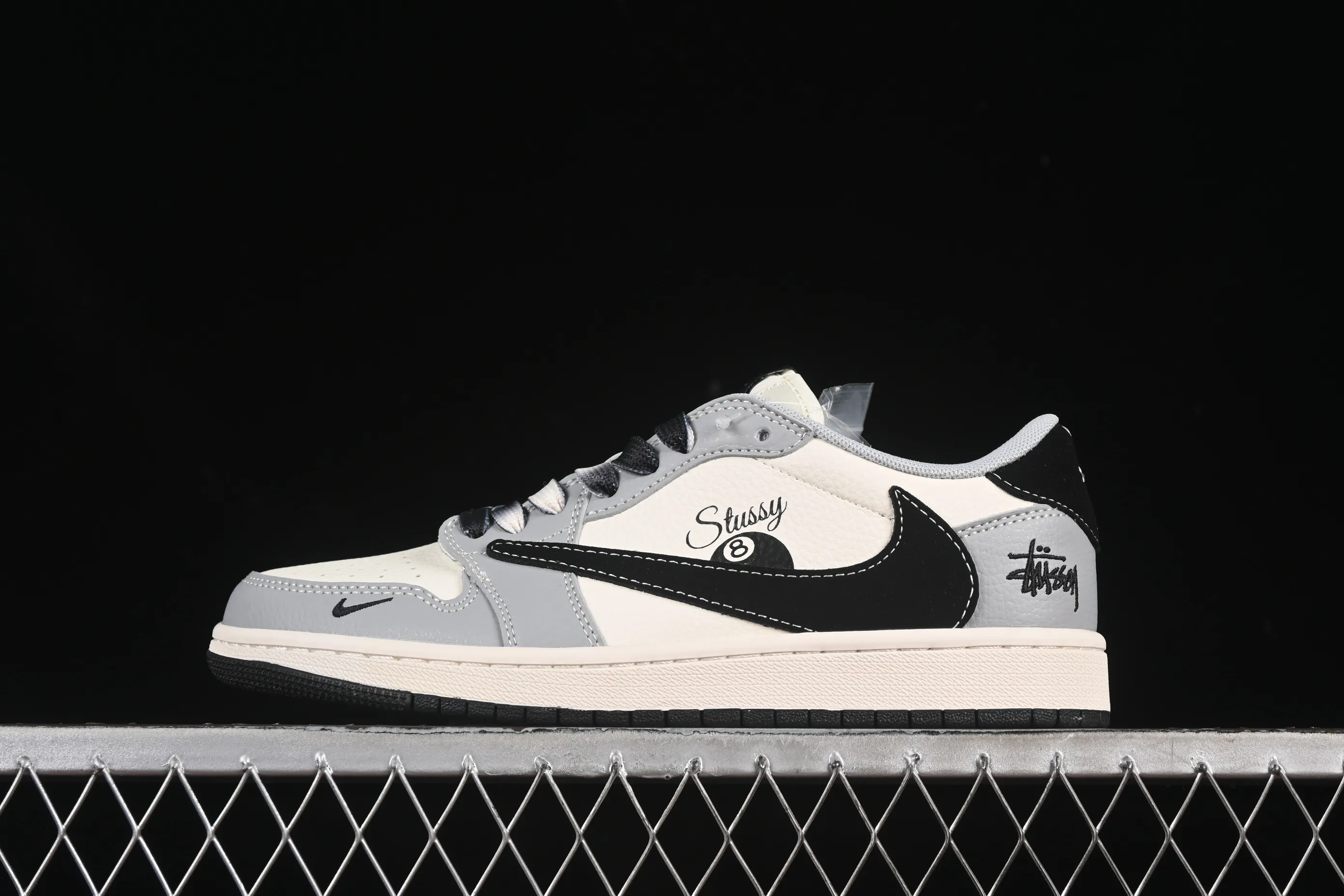 All categories Air Jordan Jordan series basketball shoes Air Jordan 1 Low high-end customized low-top sneakers Travis Scott x Fragment Design x Air Jordan 1 Low OG SP AJ1 Joe 1 Stussy joint low-top cultural casual sneakers XS7089-601